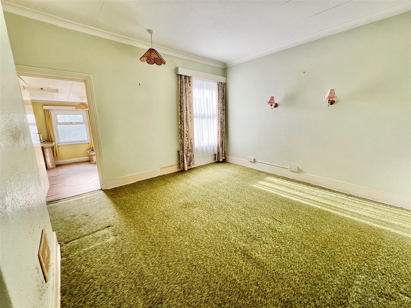 Listing Photo - Pound Green, Isle of Wight